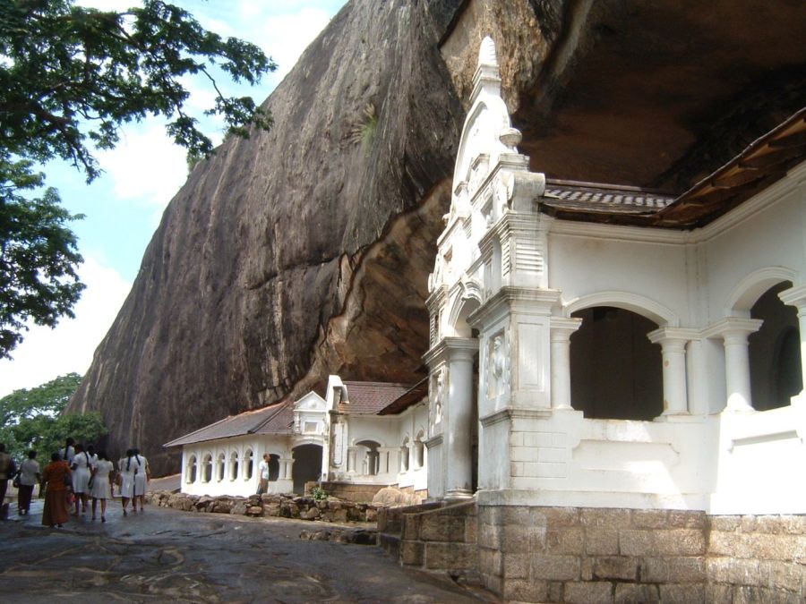 Suzanna Travels to Sri Lanka