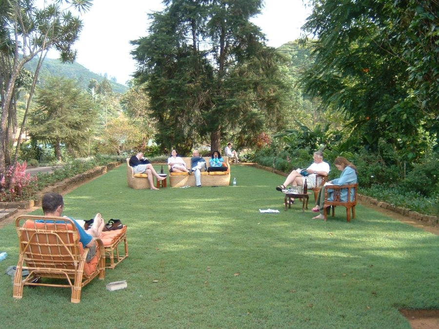 Suzanna Travels to Sri Lanka